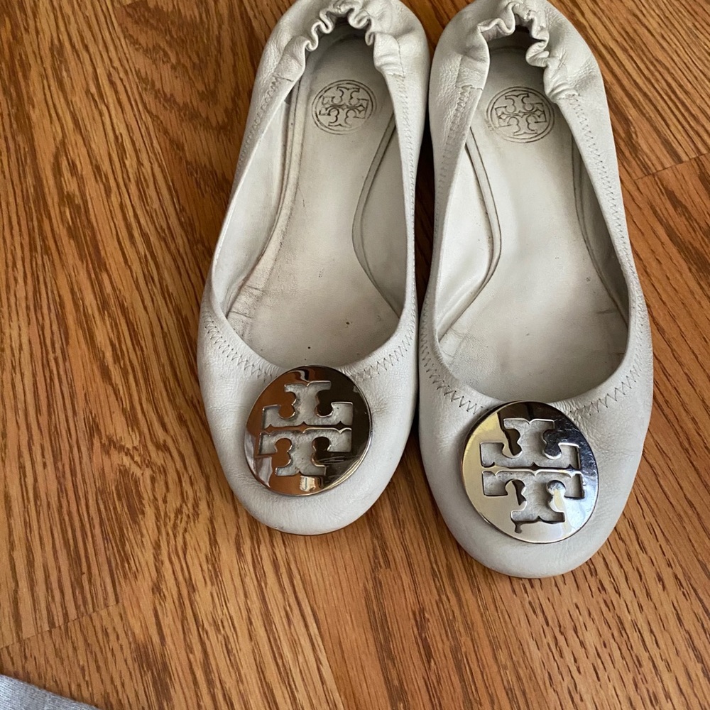 Shoes - Picture 2 of 3